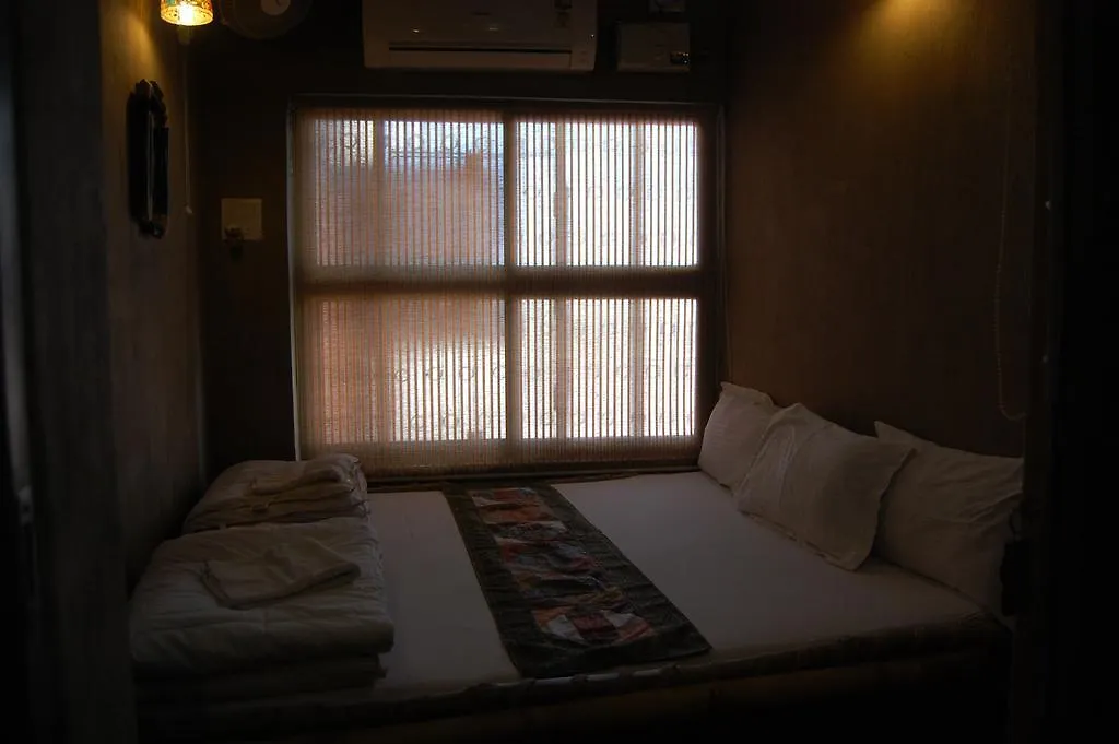 Shri Guest House Varanasi